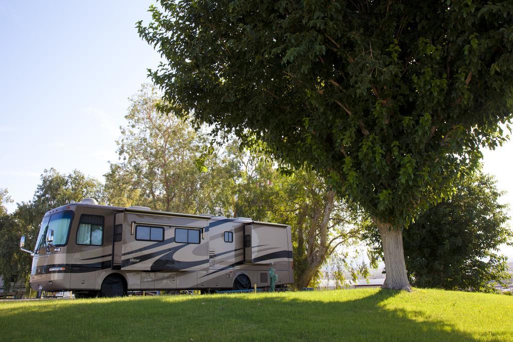 Rv Park - Riverside Resort 라플린 외부 사진
